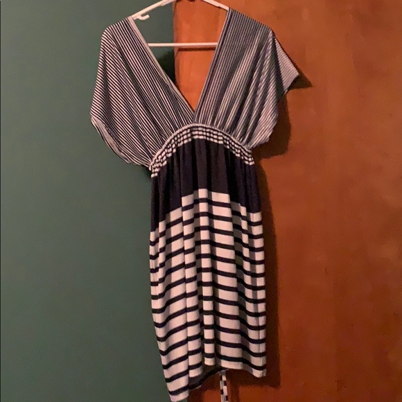 Cute blue and white dress - Picture 1 of 1